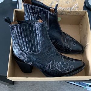 Free people- low cut western boot